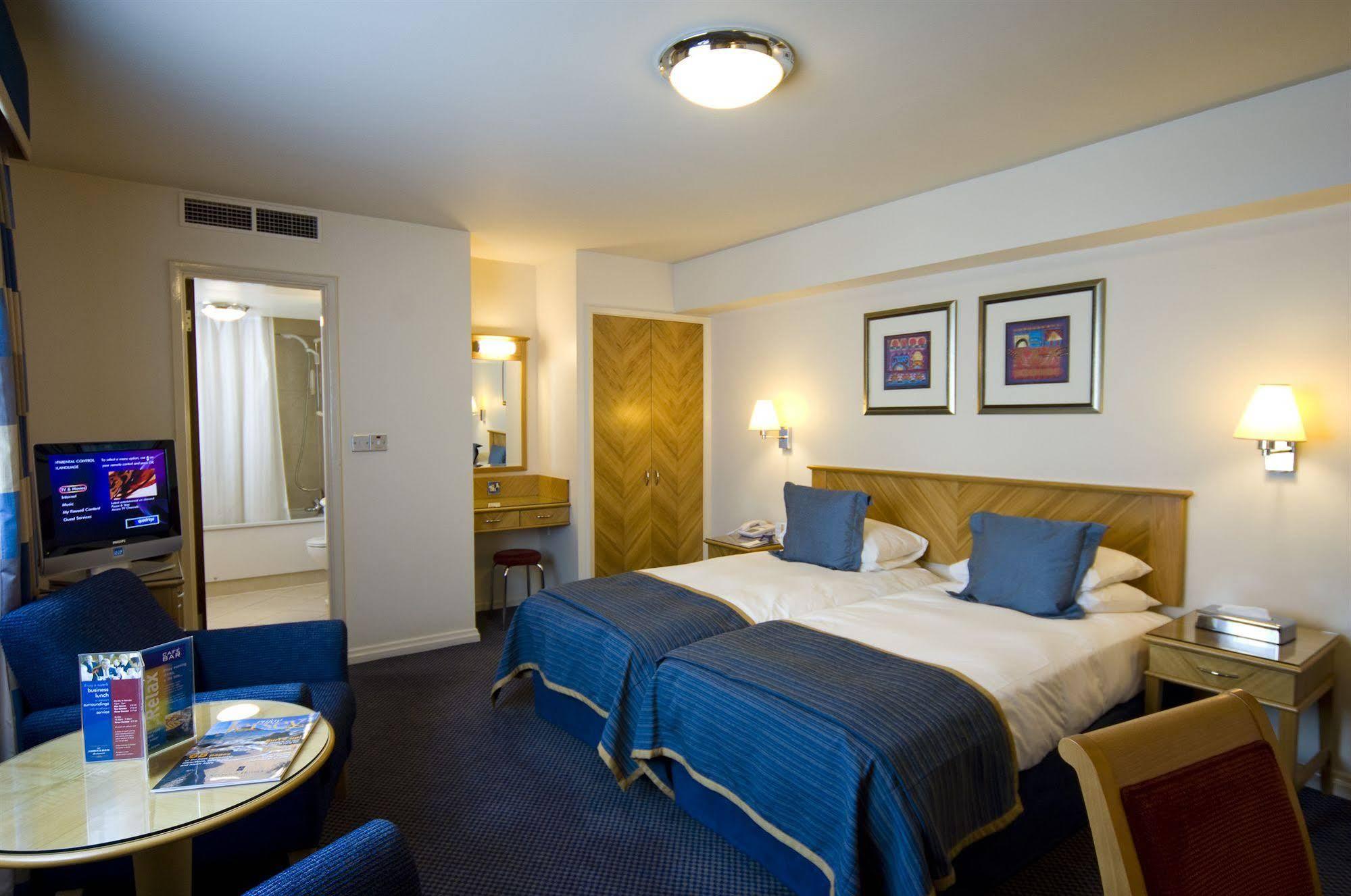 Pomme D'Or Hotel Saint Helier Jersey Exteriör bild